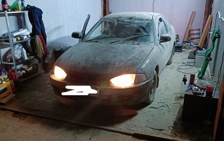 Mitsubishi Mirage VI рестайлинг, 1996 год, 100 000 рублей, 3 фотография