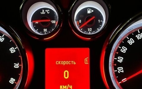 Opel Astra J, 2011 год, 800 000 рублей, 7 фотография