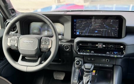 Toyota Land Cruiser Prado, 2024 год, 10 700 000 рублей, 10 фотография