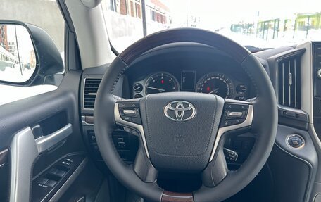 Toyota Land Cruiser 200, 2018 год, 6 999 999 рублей, 16 фотография