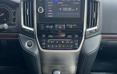 Toyota Land Cruiser 200, 2018 год, 6 999 999 рублей, 15 фотография