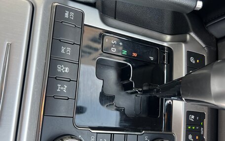 Toyota Land Cruiser 200, 2018 год, 6 999 999 рублей, 18 фотография