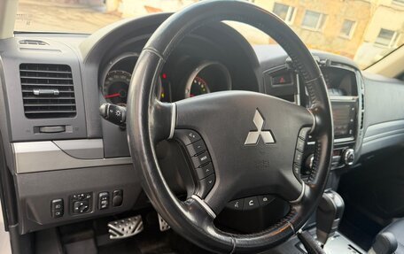 Mitsubishi Pajero IV, 2018 год, 3 100 000 рублей, 9 фотография