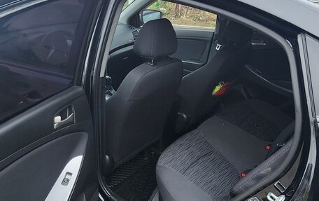 Hyundai Solaris II рестайлинг, 2015 год, 950 000 рублей, 10 фотография