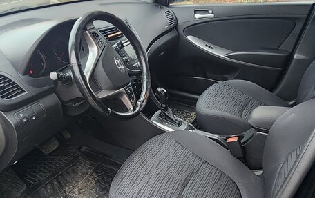 Hyundai Solaris II рестайлинг, 2015 год, 950 000 рублей, 11 фотография