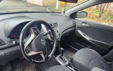 Hyundai Solaris II рестайлинг, 2015 год, 950 000 рублей, 12 фотография