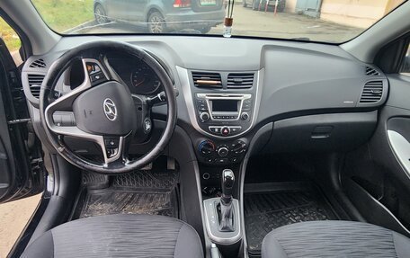 Hyundai Solaris II рестайлинг, 2015 год, 950 000 рублей, 13 фотография