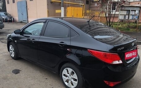 Hyundai Solaris II рестайлинг, 2015 год, 950 000 рублей, 5 фотография