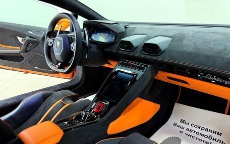 Lamborghini Huracán, 2024 год, 35 000 000 рублей, 12 фотография