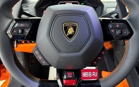 Lamborghini Huracán, 2024 год, 35 000 000 рублей, 10 фотография