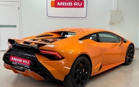 Lamborghini Huracán, 2024 год, 35 000 000 рублей, 4 фотография