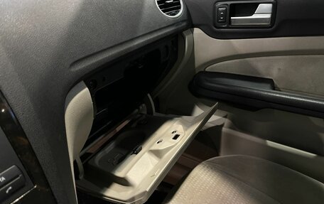 Ford Focus II рестайлинг, 2006 год, 425 000 рублей, 27 фотография