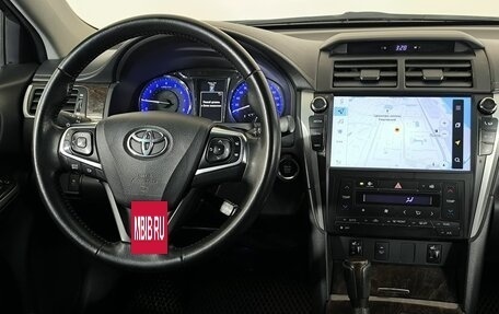 Toyota Camry, 2017 год, 2 420 000 рублей, 13 фотография