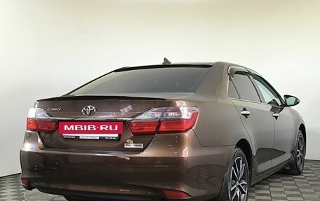 Toyota Camry, 2017 год, 2 420 000 рублей, 4 фотография