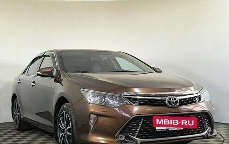Toyota Camry, 2017 год, 2 420 000 рублей, 3 фотография