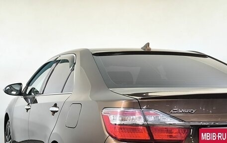 Toyota Camry, 2017 год, 2 420 000 рублей, 18 фотография