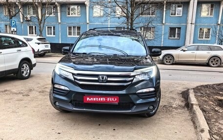 Honda Pilot III рестайлинг, 2017 год, 3 050 000 рублей, 1 фотография
