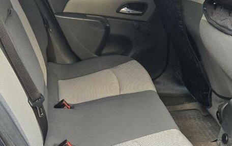 Chevrolet Cruze II, 2010 год, 500 000 рублей, 13 фотография