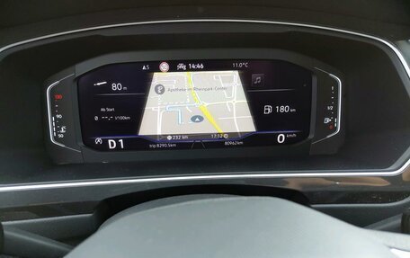 Volkswagen Tiguan II, 2021 год, 2 750 000 рублей, 4 фотография