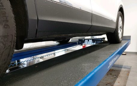 Volkswagen Tiguan II, 2021 год, 2 750 000 рублей, 13 фотография