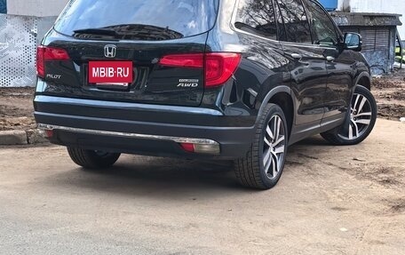 Honda Pilot III рестайлинг, 2017 год, 3 050 000 рублей, 5 фотография