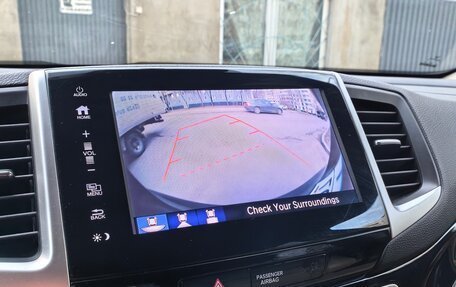 Honda Pilot III рестайлинг, 2017 год, 3 050 000 рублей, 14 фотография