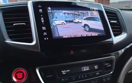 Honda Pilot III рестайлинг, 2017 год, 3 050 000 рублей, 15 фотография