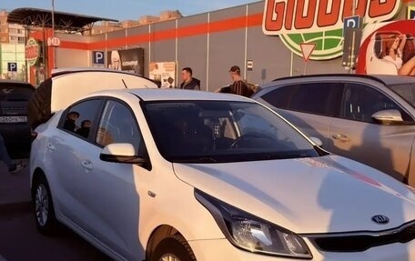 KIA Rio IV, 2018 год, 1 200 000 рублей, 2 фотография