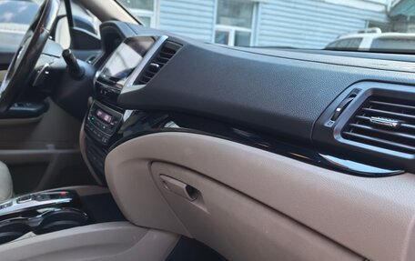 Honda Pilot III рестайлинг, 2017 год, 3 050 000 рублей, 24 фотография