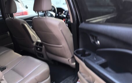 Honda Pilot III рестайлинг, 2017 год, 3 050 000 рублей, 23 фотография