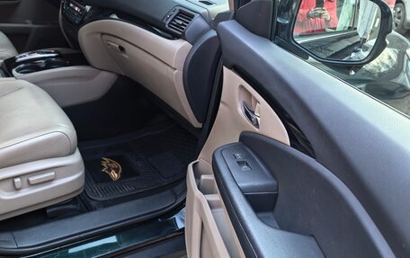 Honda Pilot III рестайлинг, 2017 год, 3 050 000 рублей, 22 фотография