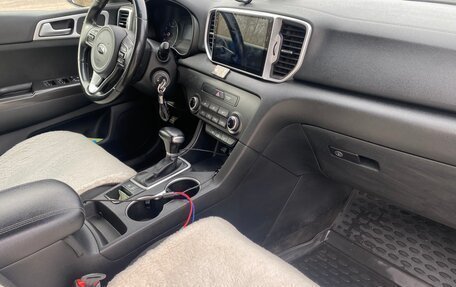 KIA Sportage IV рестайлинг, 2016 год, 1 600 000 рублей, 21 фотография