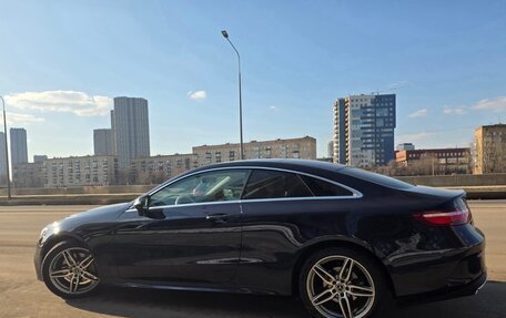 Mercedes-Benz E-Класс, 2019 год, 3 900 000 рублей, 2 фотография