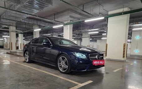 Mercedes-Benz E-Класс, 2019 год, 3 900 000 рублей, 4 фотография