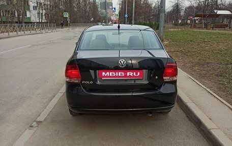 Volkswagen Polo VI (EU Market), 2011 год, 800 000 рублей, 4 фотография