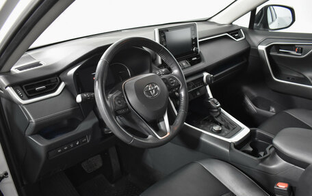 Toyota RAV4, 2020 год, 3 486 000 рублей, 9 фотография