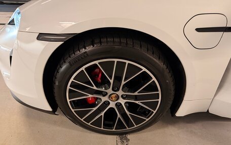 Porsche Taycan I, 2021 год, 7 500 000 рублей, 6 фотография