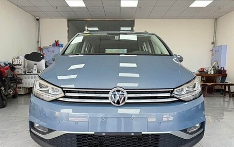 Volkswagen Touran III, 2021 год, 2 480 000 рублей, 4 фотография