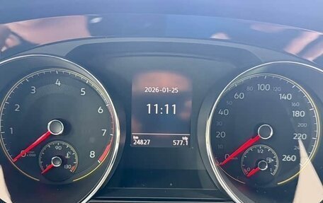 Volkswagen Touran III, 2021 год, 2 480 000 рублей, 10 фотография