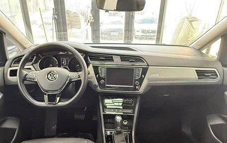 Volkswagen Touran III, 2021 год, 2 480 000 рублей, 9 фотография