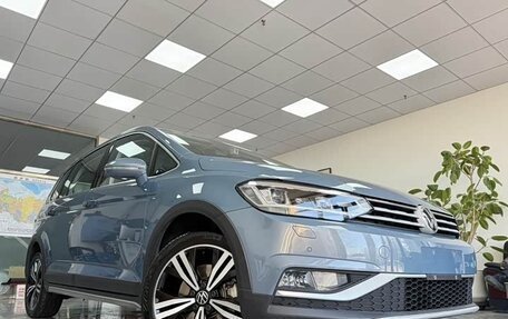 Volkswagen Touran III, 2021 год, 2 480 000 рублей, 3 фотография