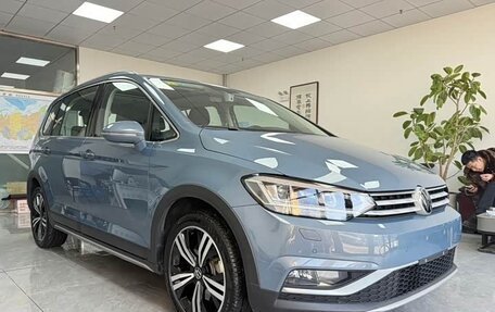 Volkswagen Touran III, 2021 год, 2 480 000 рублей, 5 фотография