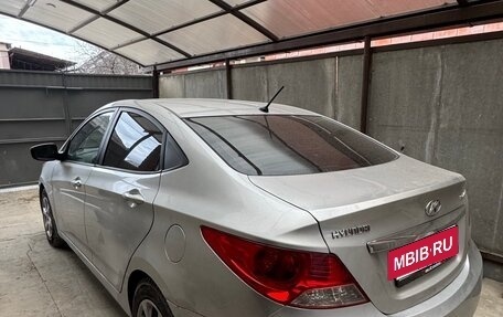 Hyundai Solaris II рестайлинг, 2011 год, 590 000 рублей, 6 фотография