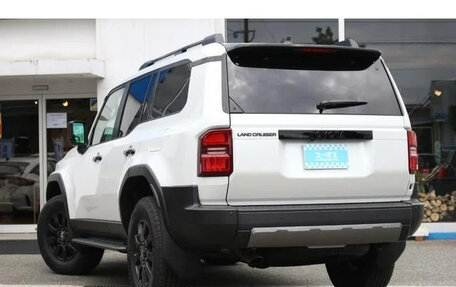 Toyota Land Cruiser Prado, 2024 год, 7 350 555 рублей, 5 фотография