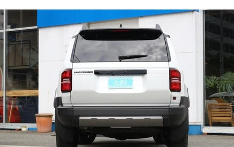 Toyota Land Cruiser Prado, 2024 год, 7 350 555 рублей, 4 фотография