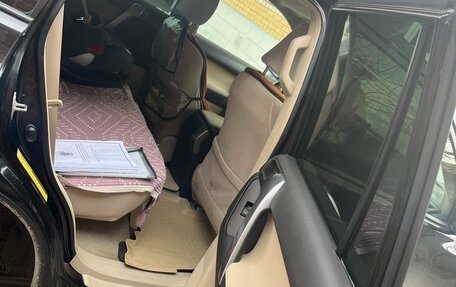 Toyota Land Cruiser Prado 150 рестайлинг 2, 2012 год, 2 400 000 рублей, 8 фотография