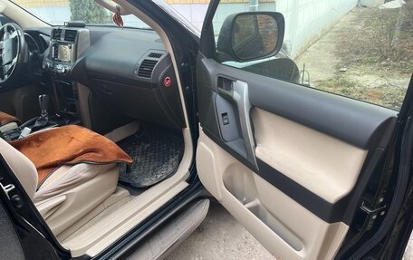 Toyota Land Cruiser Prado 150 рестайлинг 2, 2012 год, 2 400 000 рублей, 4 фотография