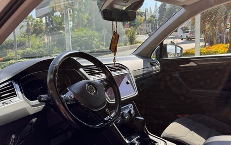 Volkswagen Tiguan II, 2019 год, 2 750 000 рублей, 19 фотография