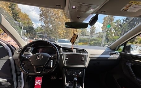 Volkswagen Tiguan II, 2019 год, 2 750 000 рублей, 22 фотография