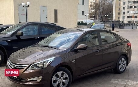 Hyundai Solaris II рестайлинг, 2014 год, 950 000 рублей, 4 фотография